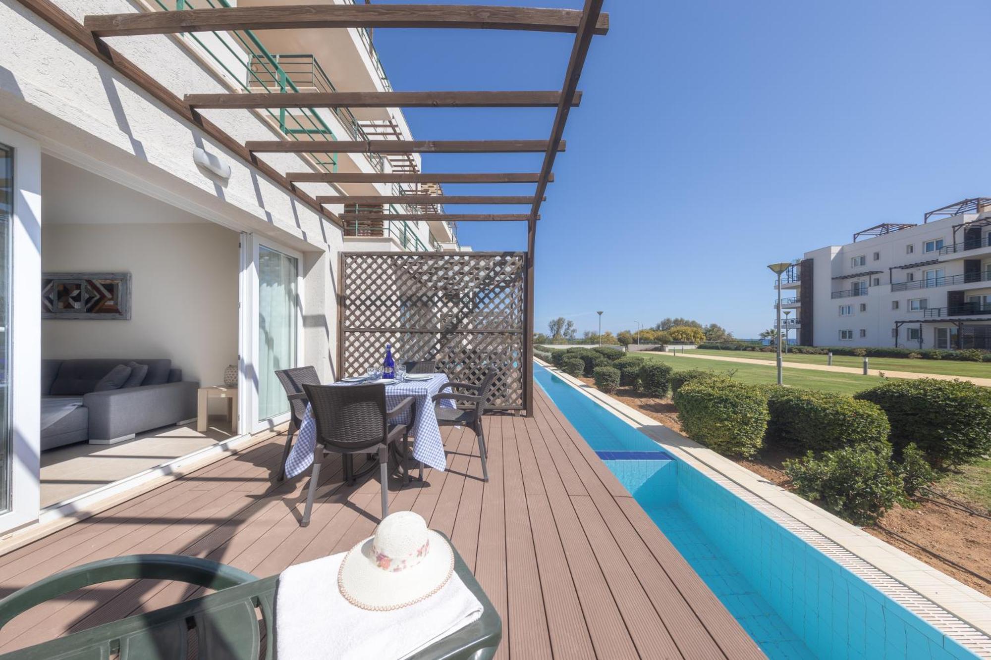 Thalassa Beach Family & Waterpark Resort Vokolidha 외부 사진